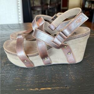 OTBT Brown Leather Strappy Wedge Sandals